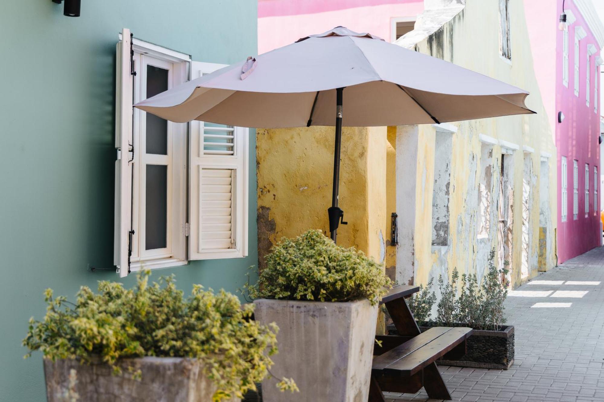 Pietermaai Oasis Aparthotel Willemstad Exterior photo